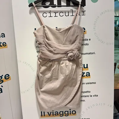 Abito a spallina stretta elastica e regolabile Marca Rinascimento
