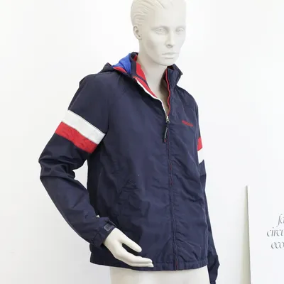 Giubbotto sportivo marchio Woolrich antivento