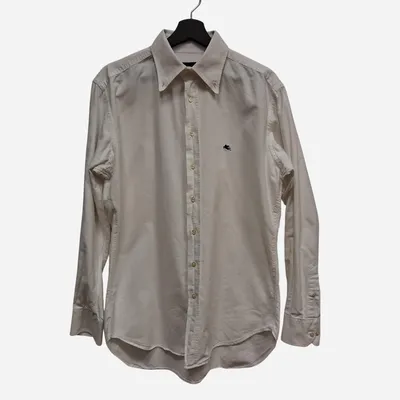 Camicia con collo classico e bottoncini. Marca Etro