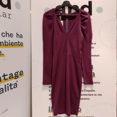 Abito a manica lunga. Marca Rinascimento