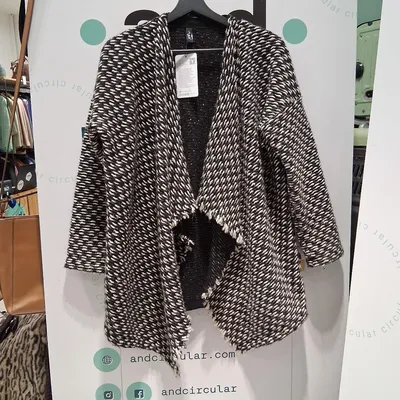 Cardigan senza chiusura. Marca Please