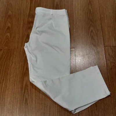 Pantaloni modello regular. Marca Studio Max Mara