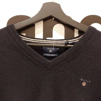Maglione con scollo a V
