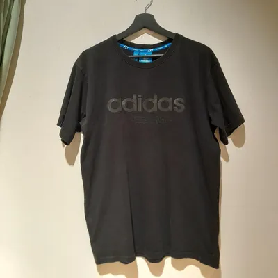 T-shirt Adidas, tg XL, color nero con stampa brand centrale davanti e dietro