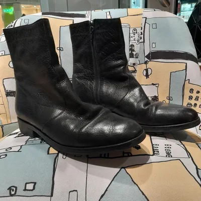 Stivaletto nero Pinko, numero 36, con un tacchetto di 4,5 cm