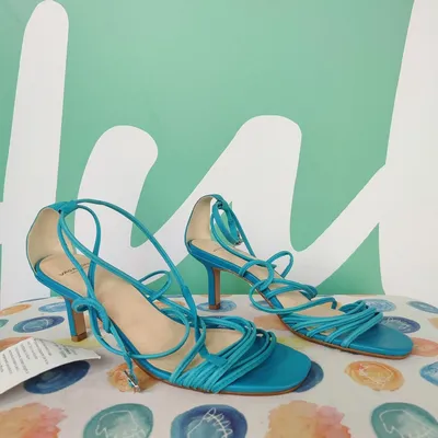 Sandali Vagabond ShoeMakers, tg 39, colore azzurro, con fascette e laccetti al polpaccio