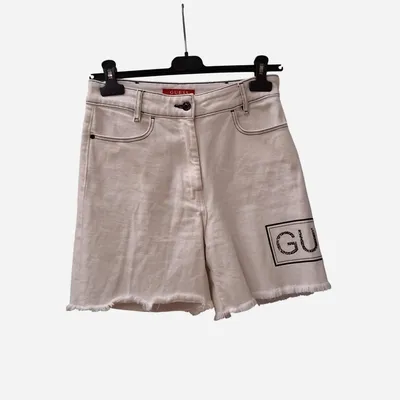Shorts in denim bianco. Marca Guess