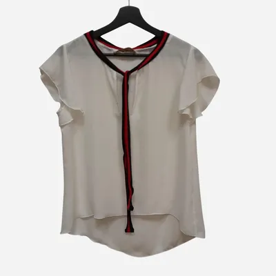 Blusa da donna con maniche corte a farfalla. Marca Rinascimento