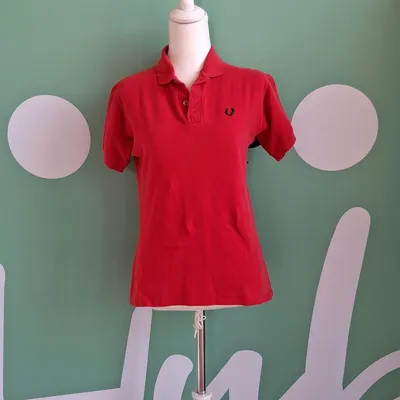 Polo rossa da donna, marca Fred Perry, taglia S