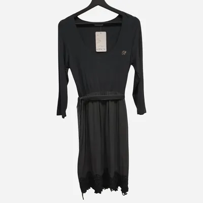 Abito con profondo scollo. Marca Blumarine